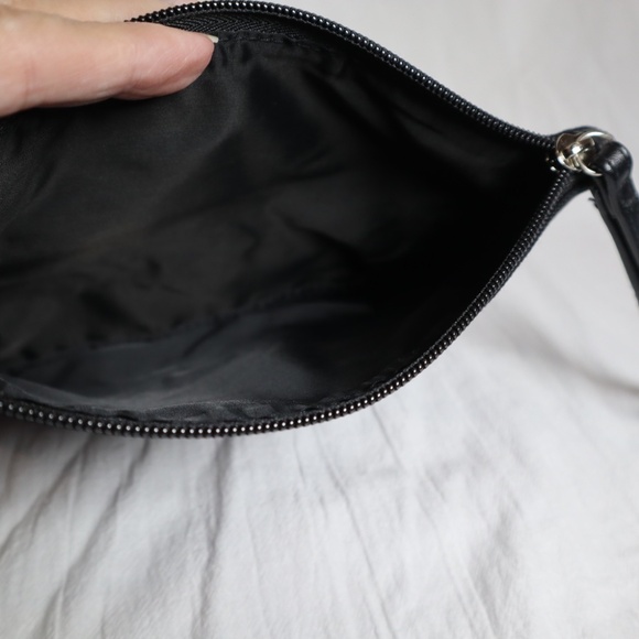 Victoria's Secret Makeup Bag Black with Sequins Zippered closure at top - Picture 4 of 6